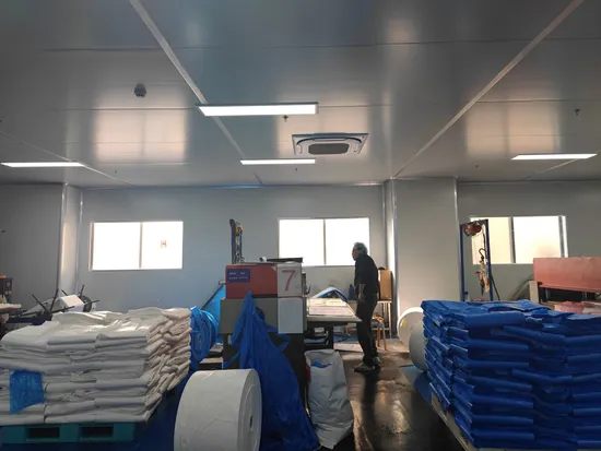 Customized PE Plastic Disposable Capes Aprons for Hairdresser Hair Cut Salon Barber